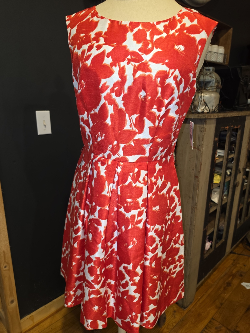Danny & Nicole Red and White Sleeveless Fit-and-Flare Floral Dress
